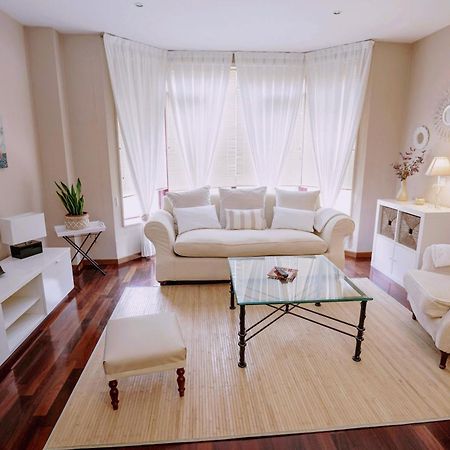 Rias Baixas En Ribeira Piso Centrico Con Parking Y Wifi Apartment Exterior foto