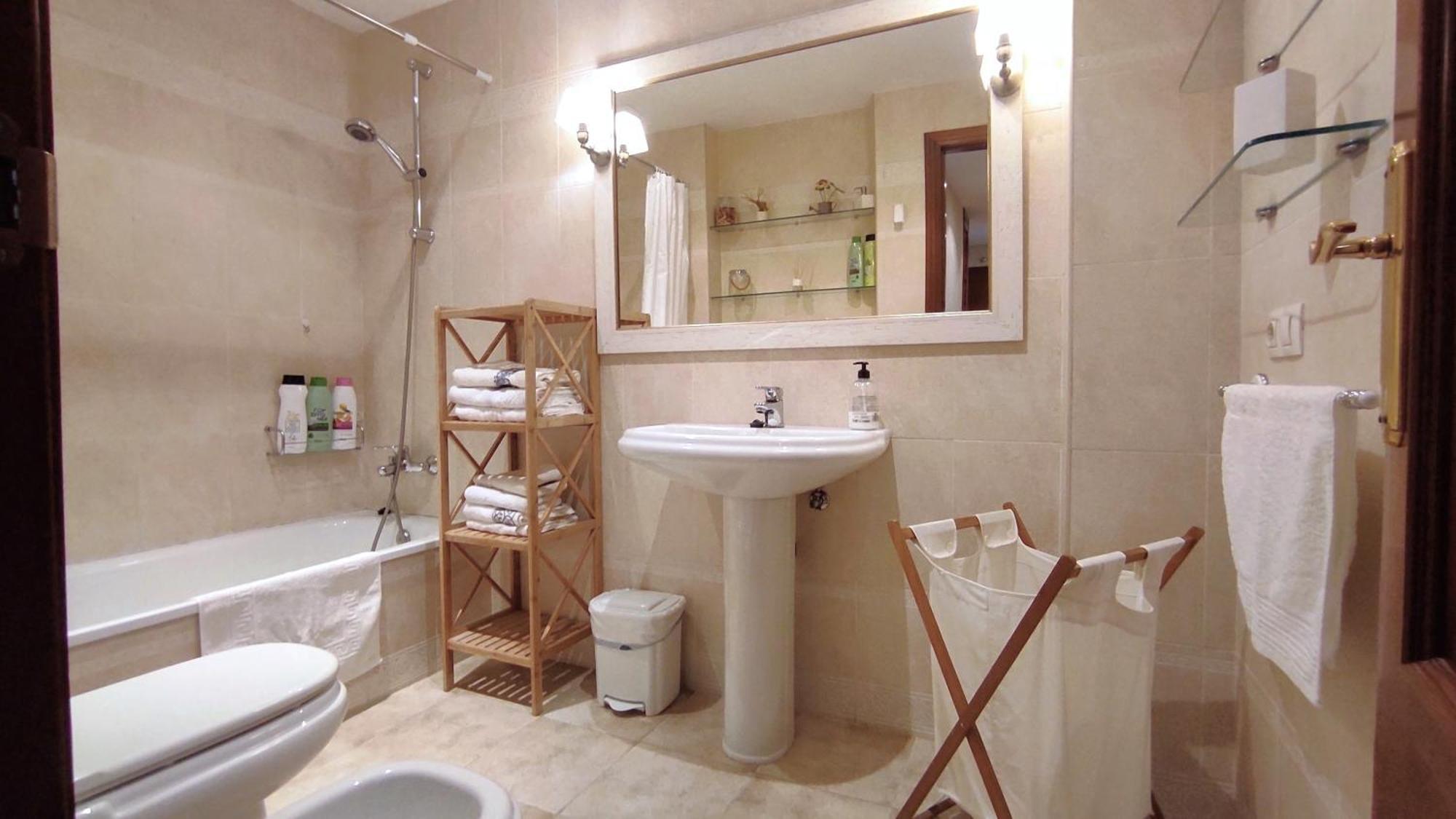 Rias Baixas En Ribeira Piso Centrico Con Parking Y Wifi Apartment Exterior foto